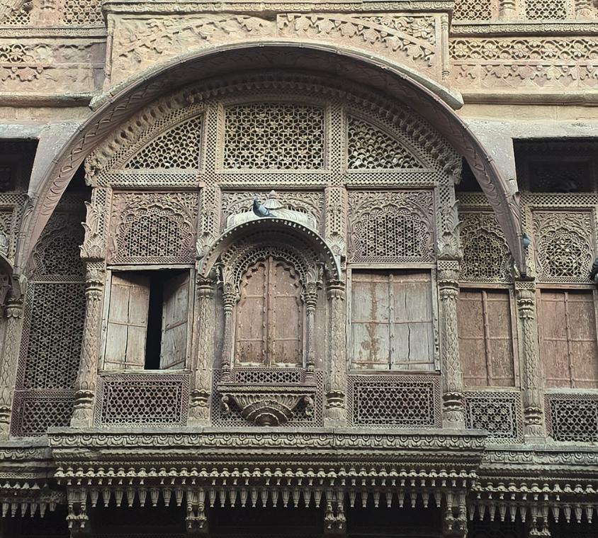 Heritage Sandstone Balcony & Jali Work